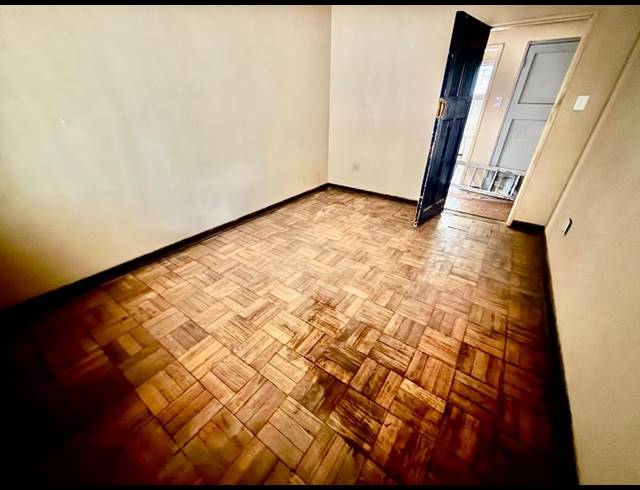 4 BEDROOM HOUSE FOR SALE IN VANDERBIJLPARK CW 5